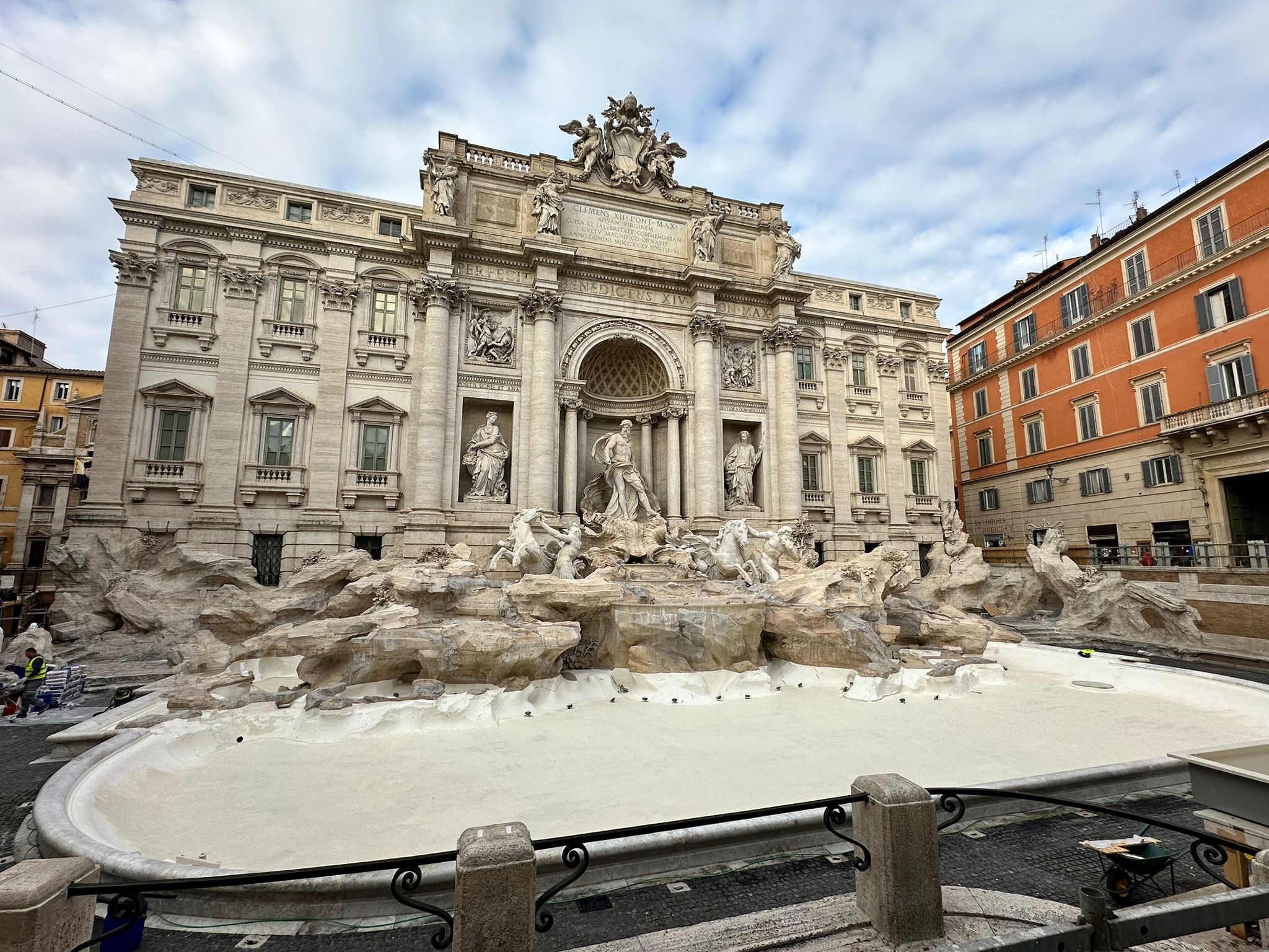 Chi Siamo fontana trevi
